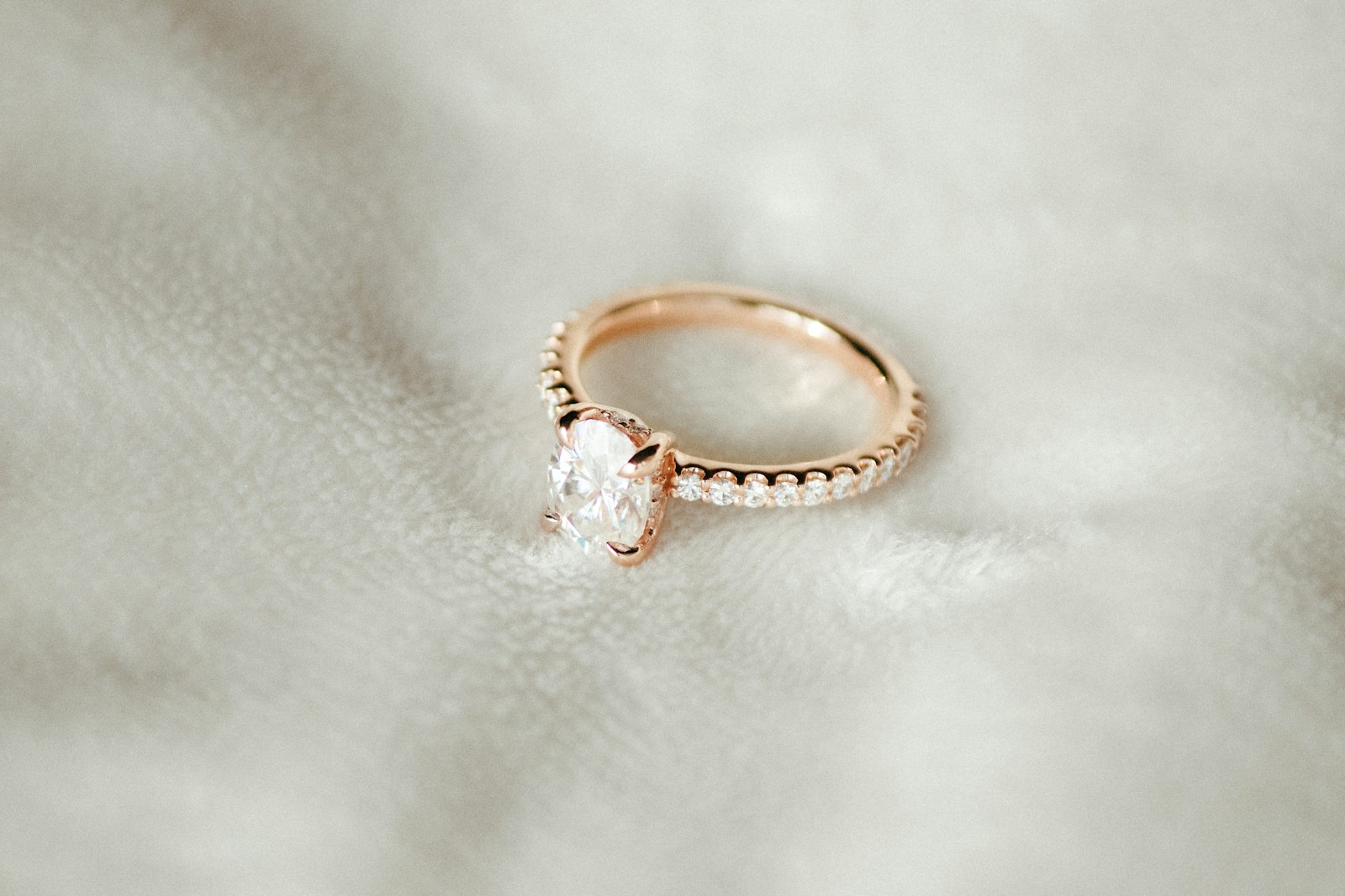Romantic ring setting shown as a design reference